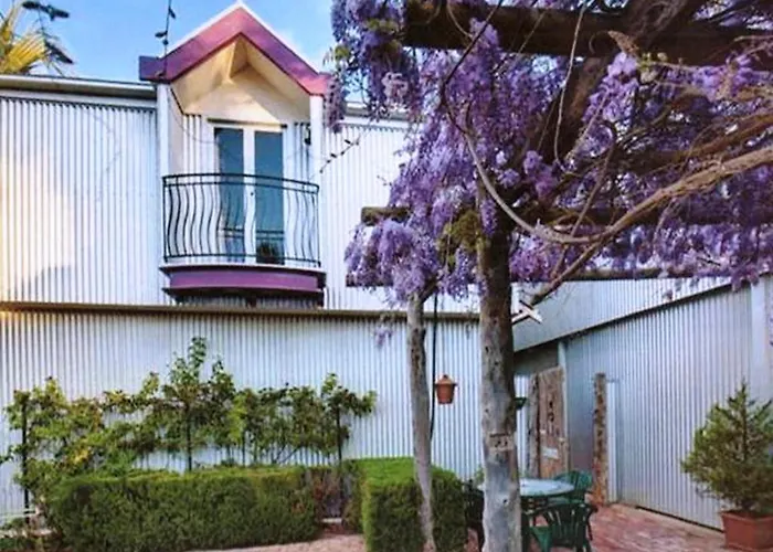 The Stable On Olive