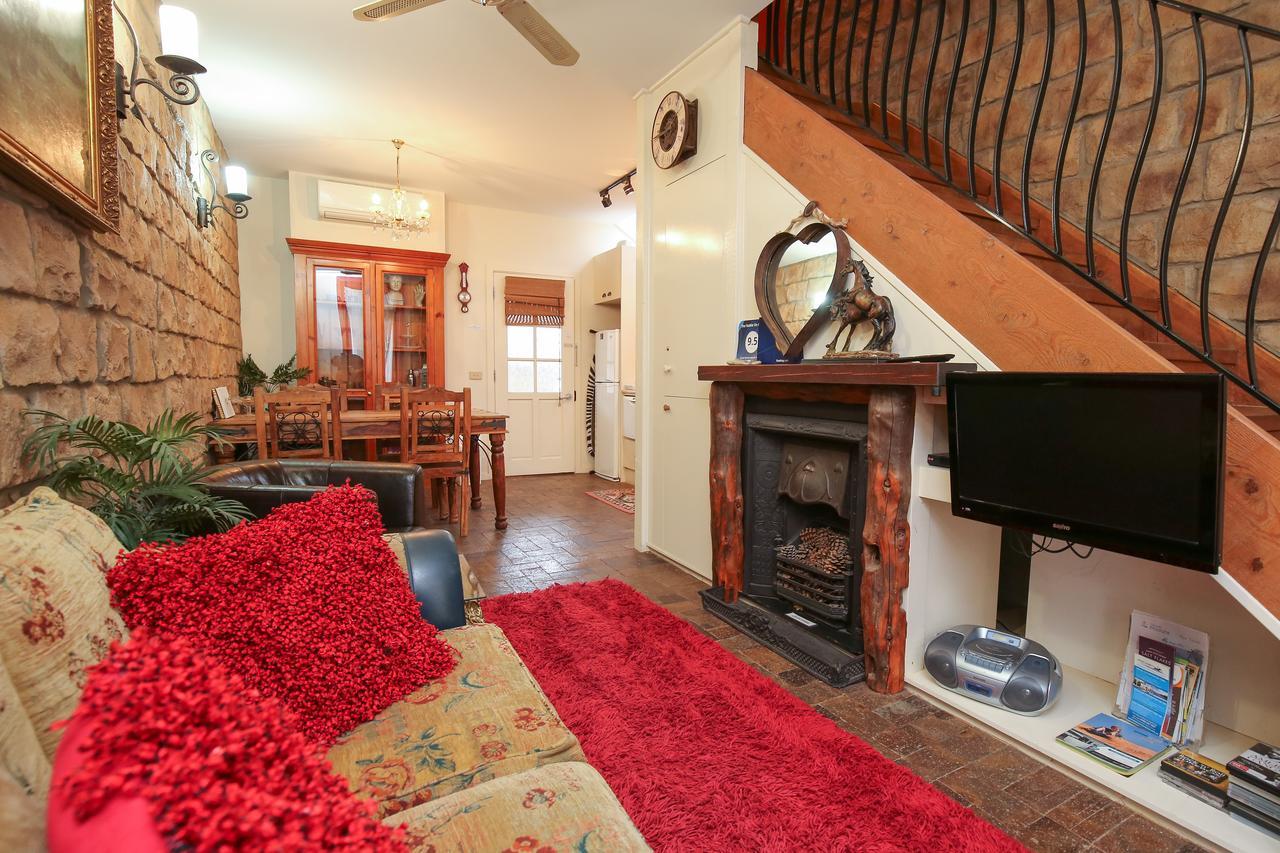 The Stable On Olive Apartment